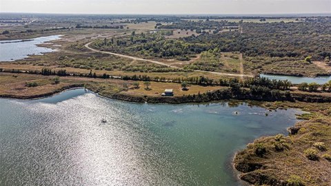 Private Lake Ranch in Kosse