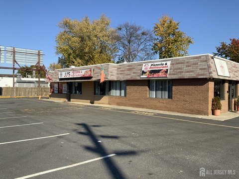 Turnkey Pizzeria Restaurant For Sale