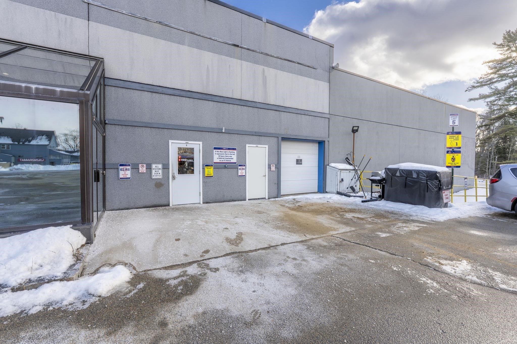 Versatile Commercial Workspace with Dock