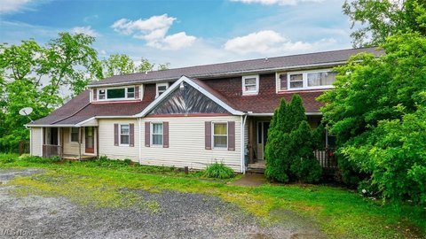 Duplex on 1.56 Acres