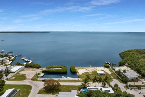 Buildable Lot with Boating Access