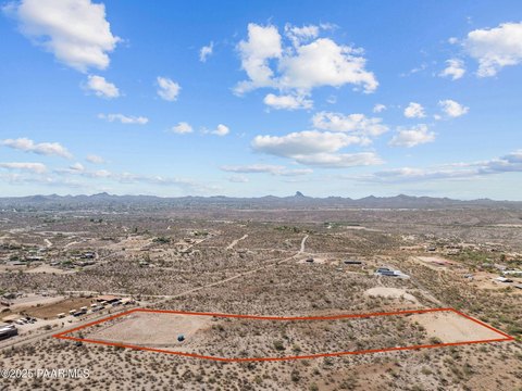 Wickenburg Land with Mountain Views