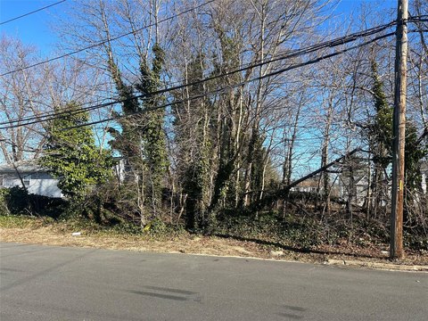 Vacant Land in Wyandanch, NY