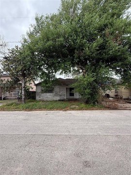 LAND - Houston, TX