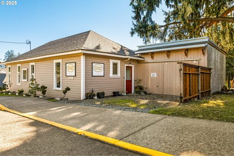 Nehalem Commercial Building with Studio