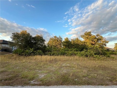 Residential Lot in Lehigh Acres