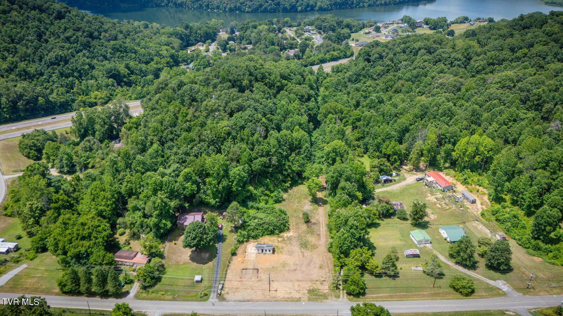 Spacious Land Near Cherokee Lake