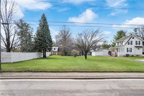 Land, North Canton, OH