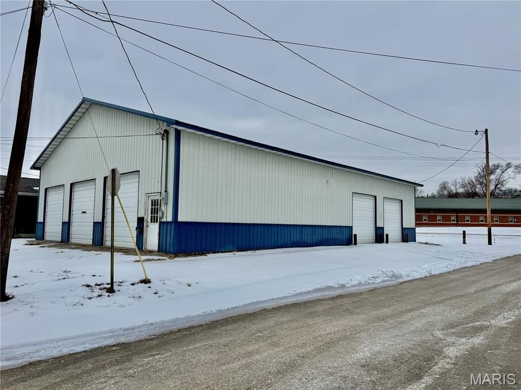 Hannibal Mixed-Use Commercial Building
