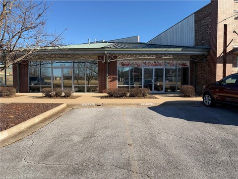 Fayetteville Office/Retail Space Available