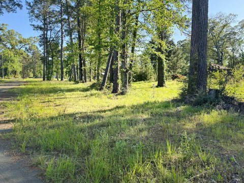 Unrestricted Land Near Lanan Bay