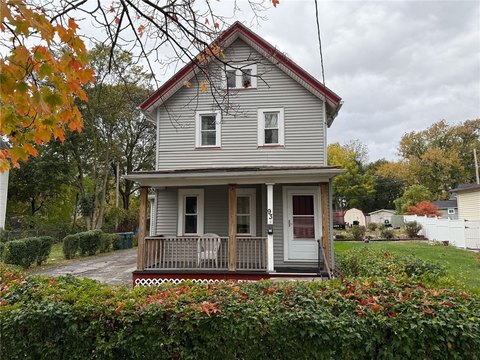 Spacious Duplex in Historic District