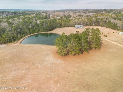 LAND - McHenry, MS
