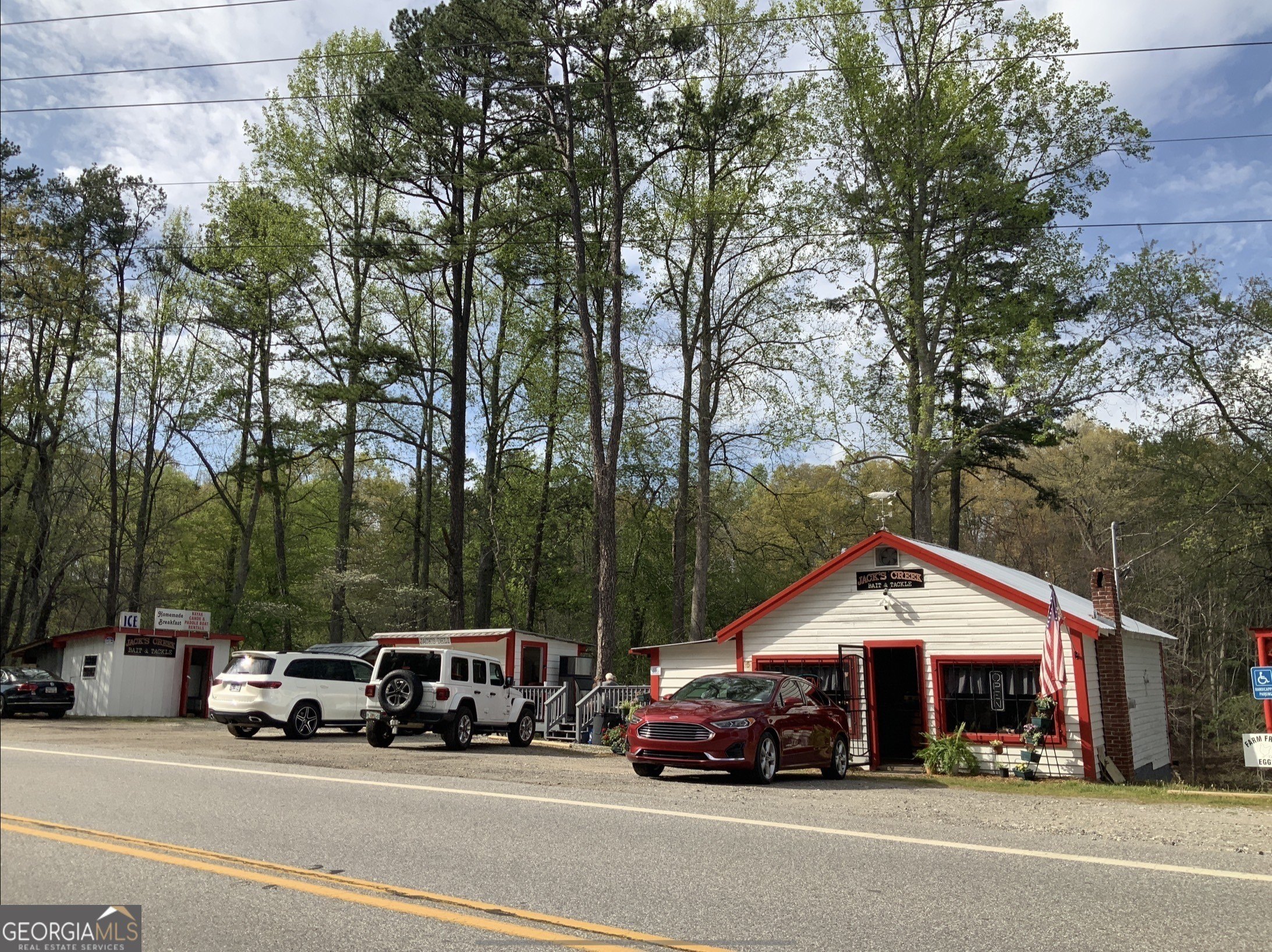 Lakefront Business & Lifestyle Opportunity