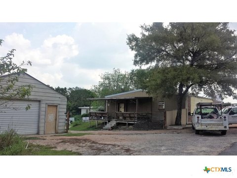 Lampasas Commercial Property with Warehouse