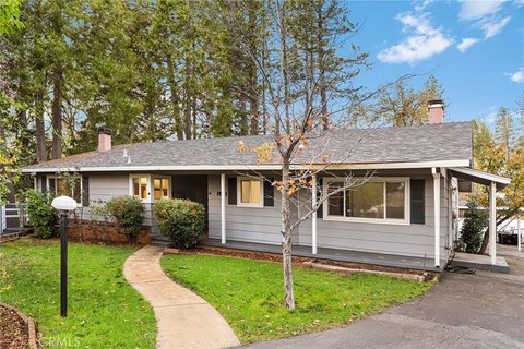 Well-Maintained Duplex in Central Paradise