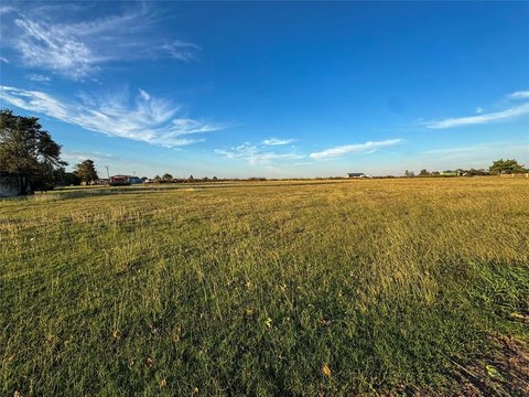 Residential Lot in Leedey, OK