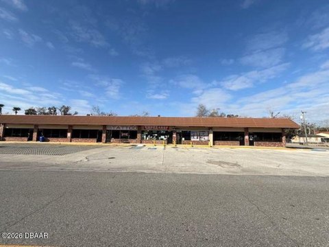 Flex Building with Owner-Occupancy Option