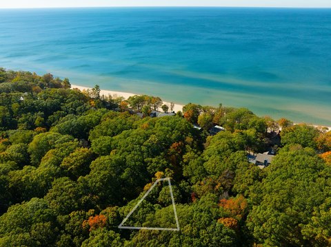 Tranquil Land with Lake Access