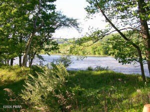 Delaware River Waterfront Land