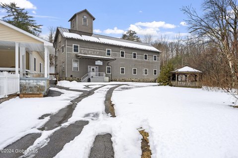 Historic Renovated Barn in Warrensburg