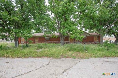 Versatile Commercial Property in Temple, TX