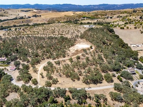 Land, Templeton, CA