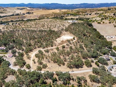 Land, Templeton, CA