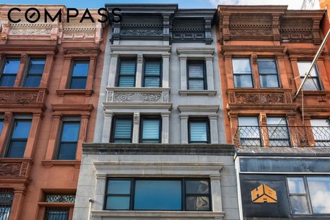 Mixed-Use Low-Rise Building with Cellar