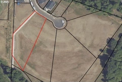 Residential Land in Dallas, Oregon