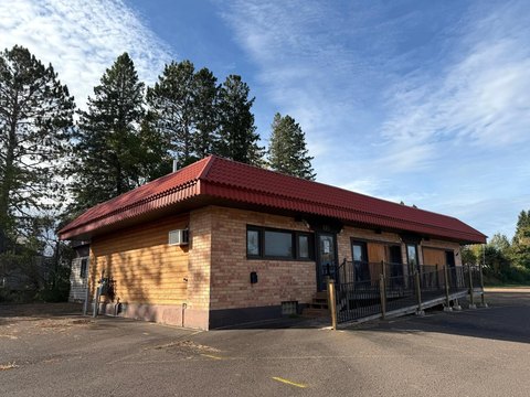 Commercial Building on US 2