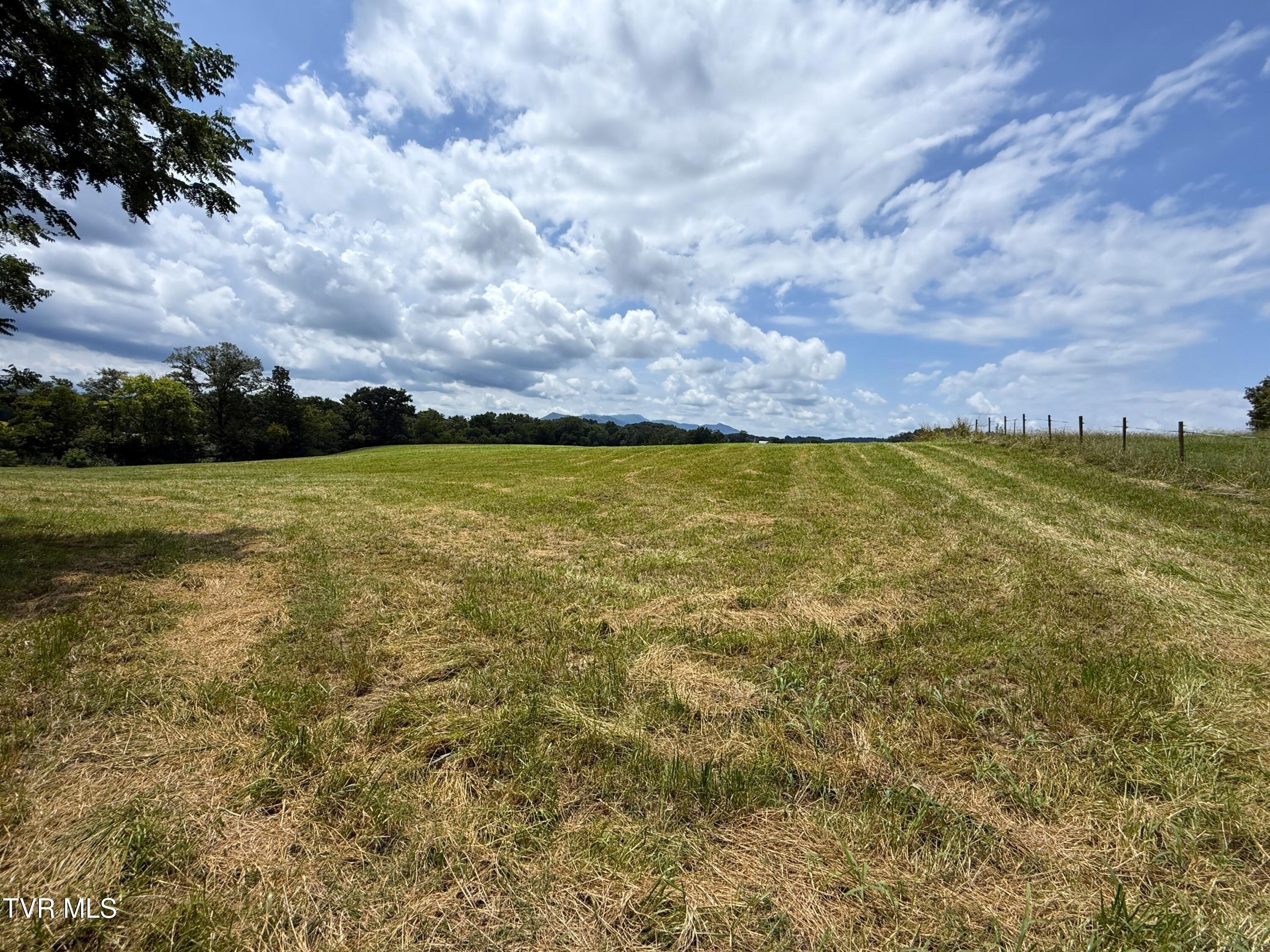 Unrestricted Land on French Broad River