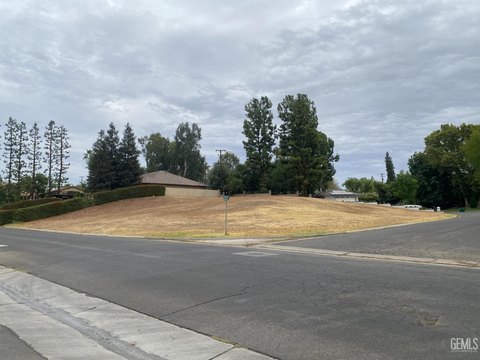 LAND - Bakersfield, CA