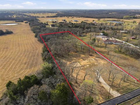Unrestricted Acreage with Driveway