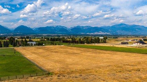 Land, Corvallis, MT