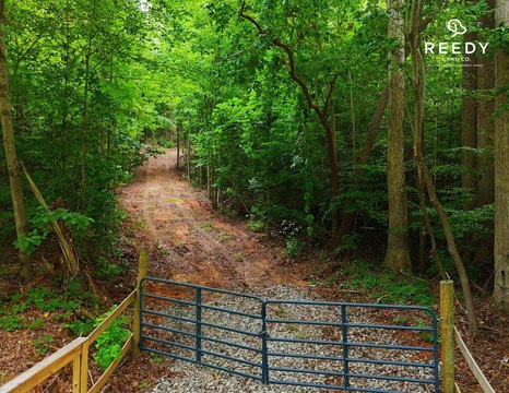 Unrestricted Land Near Downtown Laurens