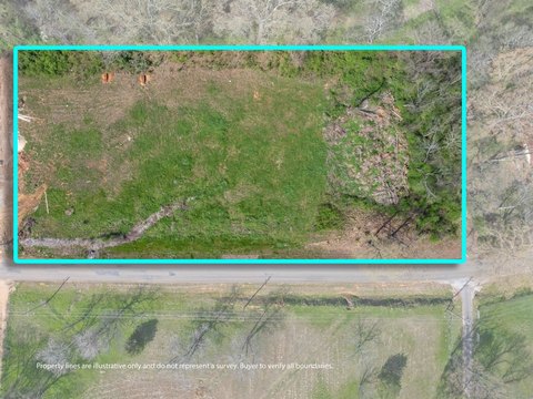 Expansive Land Parcel in Tuscumbia