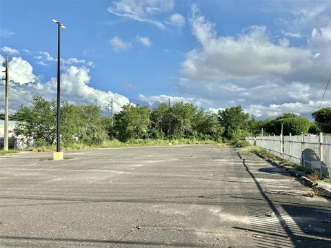 Commercial Land with Two Pads
