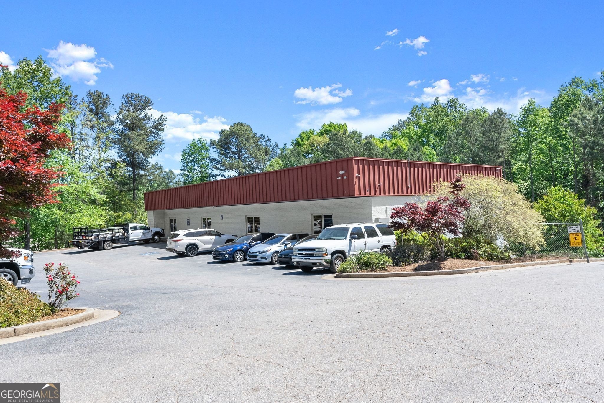 Oakwood Commercial Property with Storage