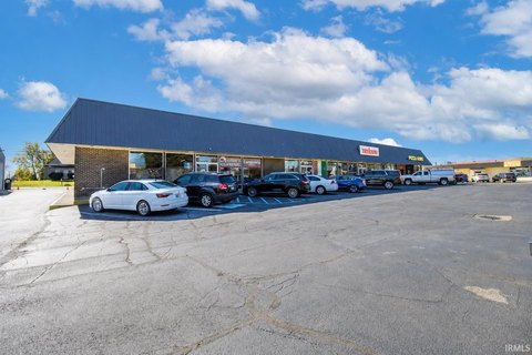 High-Traffic Retail and Restaurant Center