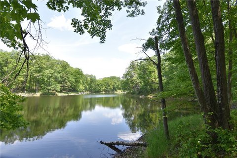Secluded Lakeside Lot in Wisconsin
