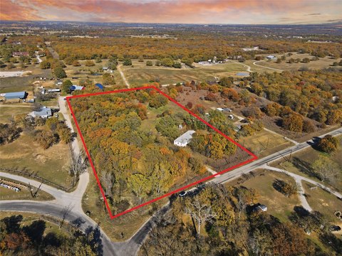 Picturesque 5-Acre Property in Azle