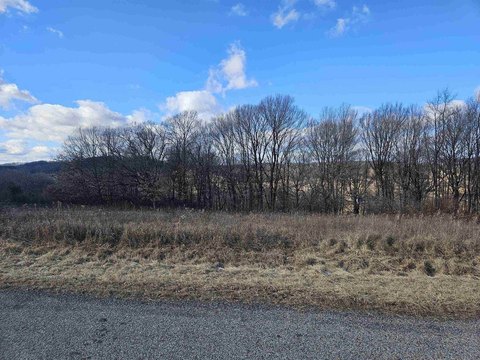 LAND - La Valle, WI