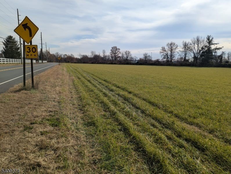 Prime Highway Development Opportunity