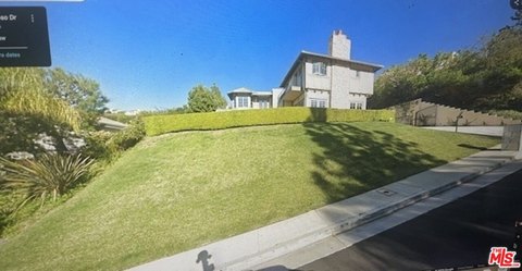 LAND - Pacific Palisades, CA