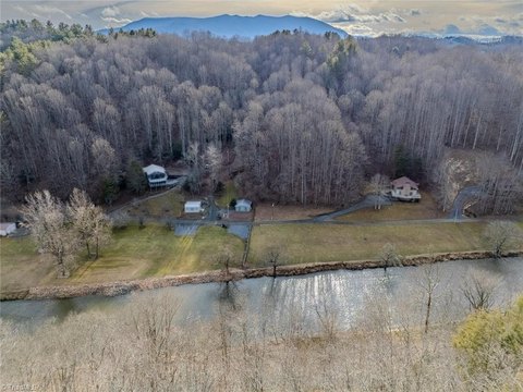 LAND - Lansing, NC