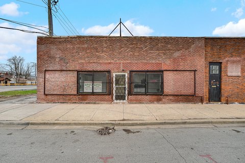High-Visibility Retail Space in Chicago