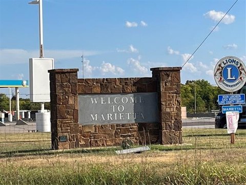 COMMERCIAL - Marietta, OK