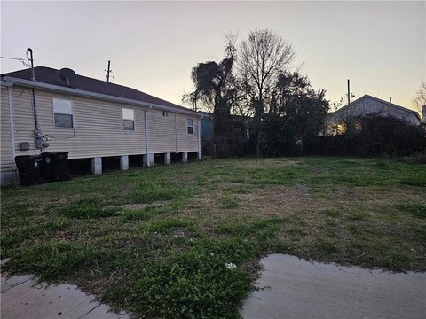 Land, New Orleans, LA