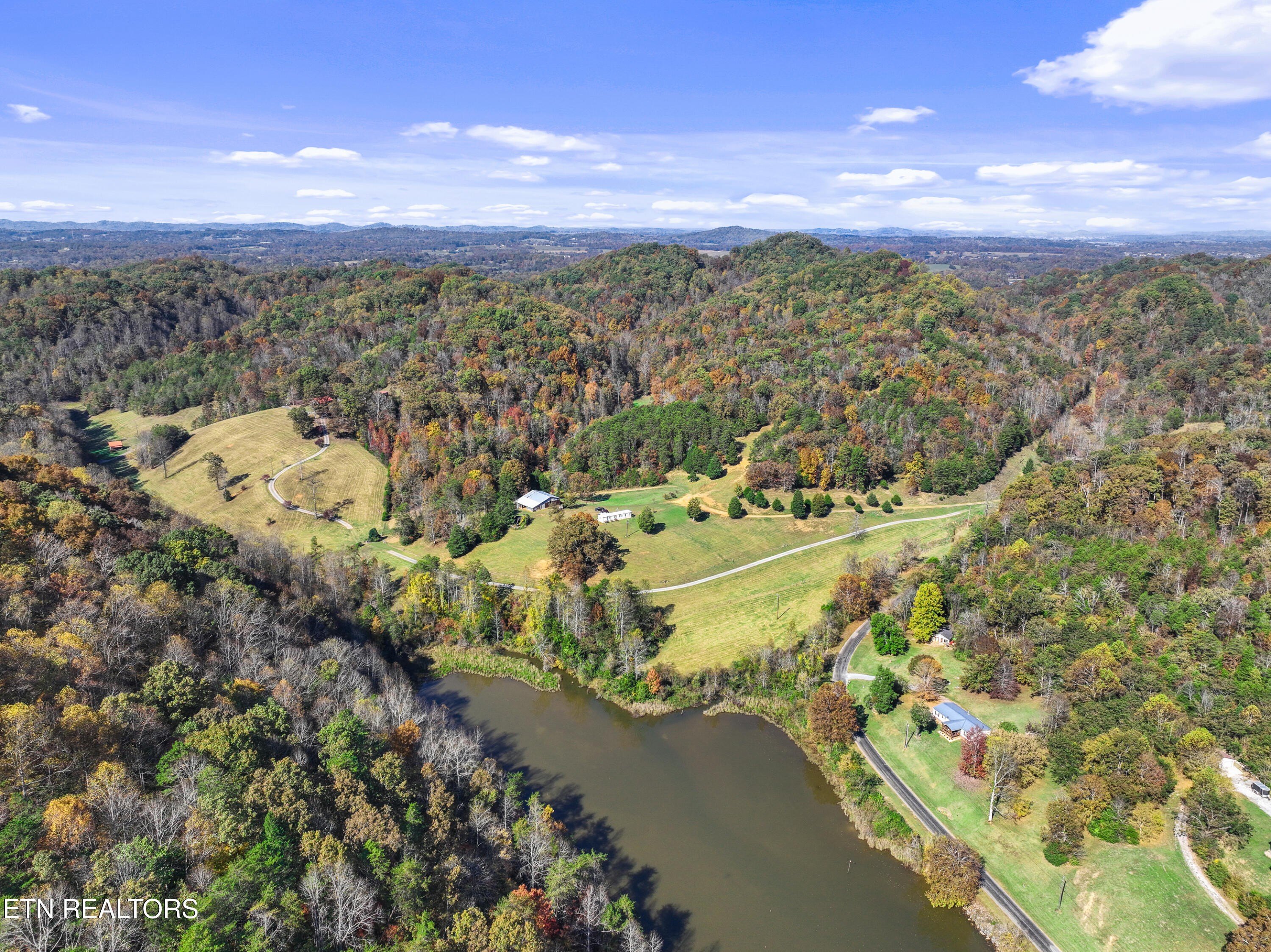 Expansive Unrestricted Farm Retreat